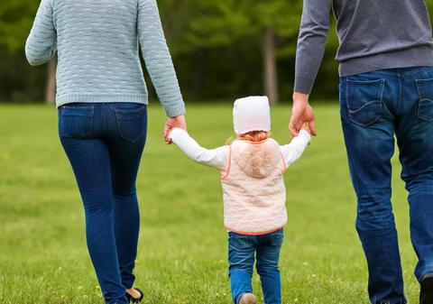 Ce înseamnă pentru Codul Civil părinții și obligațiile pe care le au față de un copil