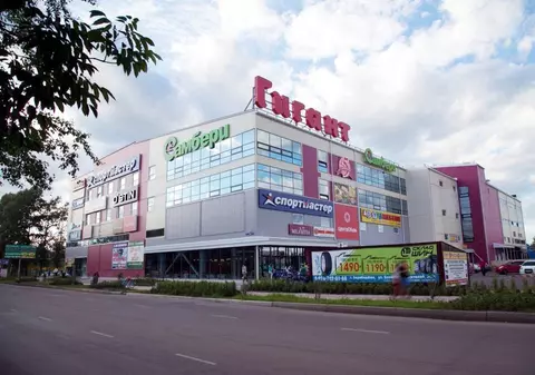 Un client dornic să plece cu băutura mai repede acasă, la casa de marcat a unui supermarket din Rusia: „Nu te grăbești, vă arunc în aer!”