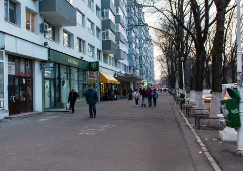 Poliția Locală va putea confisca bunurile vândute ilegal pe străzile din București