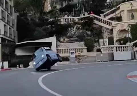 Un adolescent de 16 ani a vrut să testeze circuitul de Formula 1 de la Monte Carlo și s-a răsturnat într-o curbă