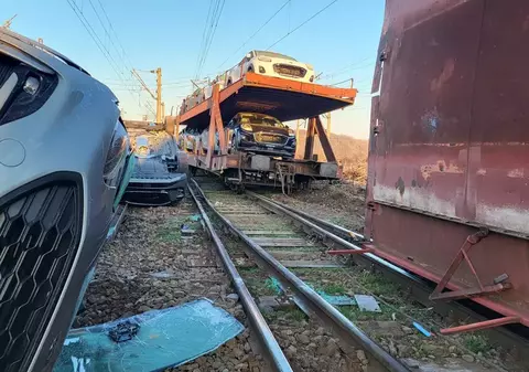 Directorul CFR Călători, noi declarații despre accidentul de lângă Roșiori: „Dacă mecanicul dormea, era mai bine!”