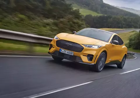 Ford Mustang Mach-E va introduce în gamă acumulatorii de tip LFP