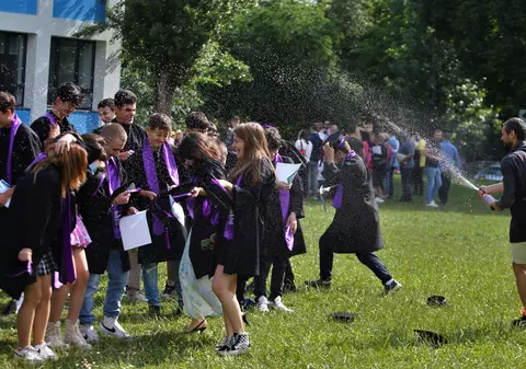 Mama directoarei executive a YouTube dă sfaturi pentru creșterea unor copii de succes. Care este cea mai importantă abilitate