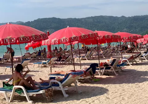 Probleme în paradis: mii de ruși și ucraineni au fugit în Bali după declanșarea războiului, dar acum autoritățile locale s-au săturat de ei