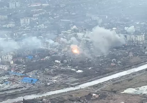Război în Ucraina, ziua 372 | Rușii continuă ofensiva în sectorul de la Bahmut, oraș în care au rămas încă 5.000 de oameni