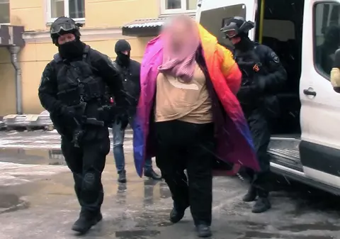 O rusoaică din Moscova, suspectată că a trimis bani armatei ucrainene. FSB a arestat-o pentru înaltă trădare