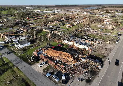 Stare de urgenţă în Mississippi, după ce a fost grav lovit de tornade. Cel puțin 25 de morți și zeci de clădiri distruse