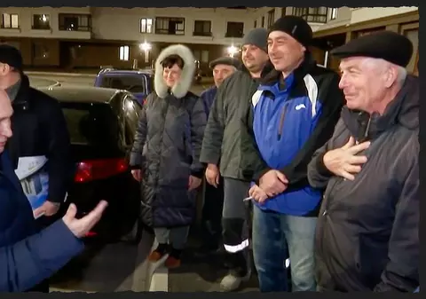 Dialogul dintre Putin și localnici din Mariupol, potrivit presei ruse: „Eu am 70 de ani și rămăsem fără nimic…”. Ce a urmat