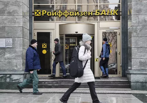 Banca Centrală Europeană presează banca austriacă Raiffeisen să înceteze operațiunile din Rusia