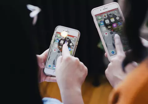 Comentarii și review-uri. Cine răspunde pentru conținutul scris de utilizatori pe site