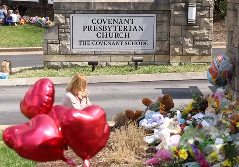 Comentatorul conservator Tucker Carlson susține că „mișcarea trans îi țintește pe creștini", în contextul atacului armat din Nashville