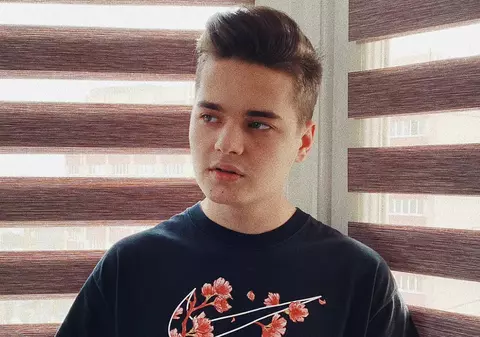 Selly a renunțat la facultate: „Adevărul este că m-am lăsat cu nici 3 ore înainte de prima zi”. Câte cărți a citit până la 22 de ani