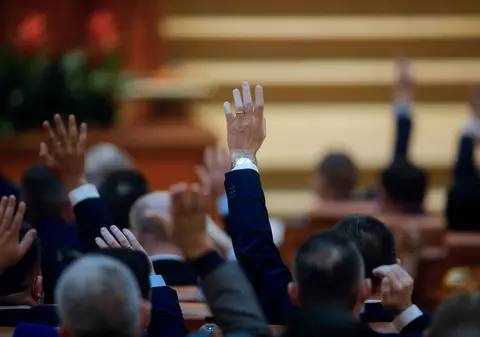 Legea avertizorilor de integritate, modificată de urgență pentru a debloca a doua tranșă de bani din PNRR. ActiveWatch salută „îndreptarea legii în ce privește raportarea anonimă”