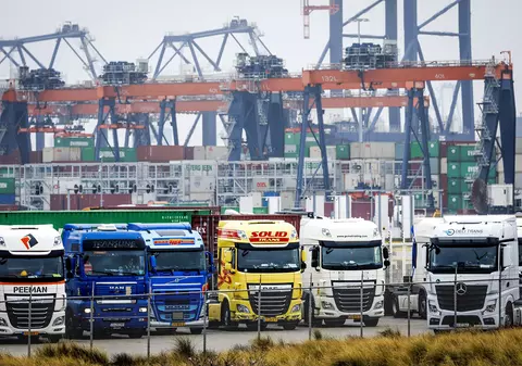 Șofer român de TIR, în lacrimi în fața unui judecător din Olanda: „O să-mi vând toate camioanele, nu mai vreau să fac asta vreodată”