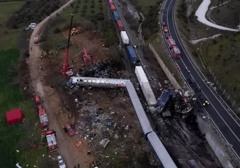 MAE, notificat despre posibila dispariție a unui român după accidentul feroviar din Grecia: „Continuăm dialogul cu familia”