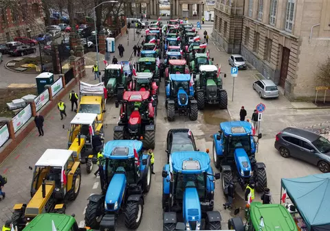 Polonia, decizie radicală în scandalul cerealelor ucrainene: oprește temporar importurile din țara vecină și monitorizează atent tranzitul