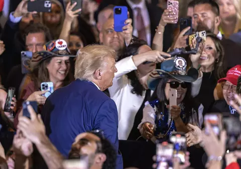 Trump e în centrul atenției și îl eclipsează pe Biden, înainte de alegerile cruciale din 2024. Casa Albă crede că acest lucru este benefic