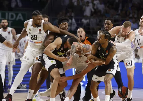 Meciul de baschet Real Madrid - Partizan Belgrad, din Euroliga de baschet, abandonat după o bătaie generală: „Ar trebui să meargă la închisoare”