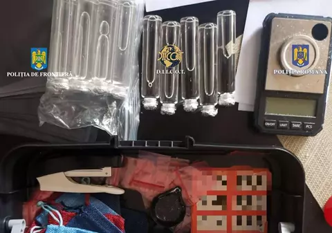 Un român a fost prins pe Aeroportul Otopeni cu droguri în bagajul de cală