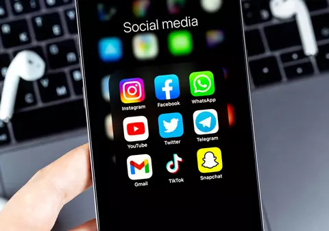 Marile platforme online, obligate de UE să își modereze conținutul