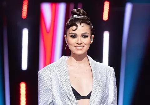 Theo Rose a vorbit despre relația cu mama iubitului ei. Ce i-a cerut artistei, atunci când s-au cunoscut. „M-a rugat”