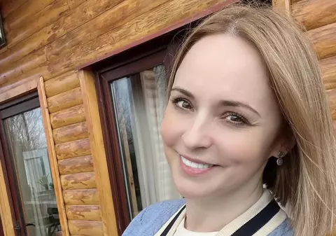 Imagini cu casa de la munte a Andreei Marin. La Telega și-a construit o locuință din lemn, cu etaj