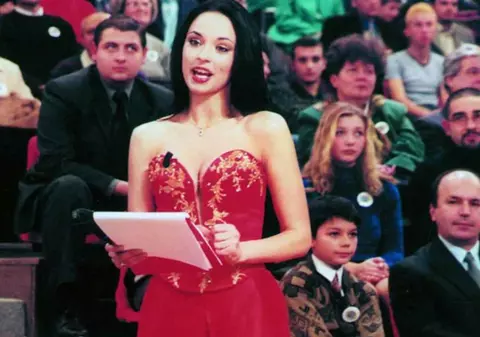 Andreea Marin nu e deranjată că încă i se spune „Zâna Surprizelor”: „Oamenii mă văd ca pe un personaj”. De ce nu a mai prezentat emisiunea la TVR