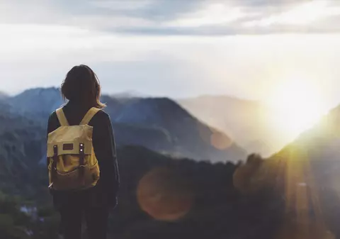 Ce înseamnă când visezi călătorii