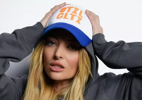 Delia a răbufnit după ce s-a spus că s-a certat cu Lora din cauza unei melodii a trupei Azur: „De fapt, nu este nici a lor”