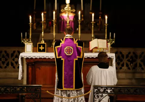 Care sunt diferenţele dintre ortodoxism şi catolicism