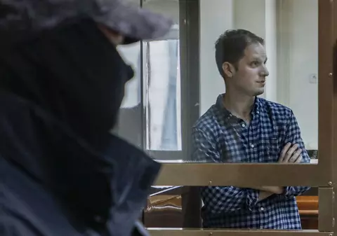 Peste 300 de foști corespondenți la Moscova cer guvernului rus eliberarea jurnalistului american Evan Gershkovich
