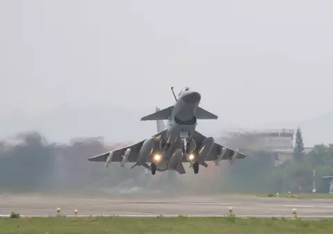 Taiwan a detectat 35 de aeronave chineze în jurul insulei și șapte nave. Beijingul a promis că „presiunea militară va continua”