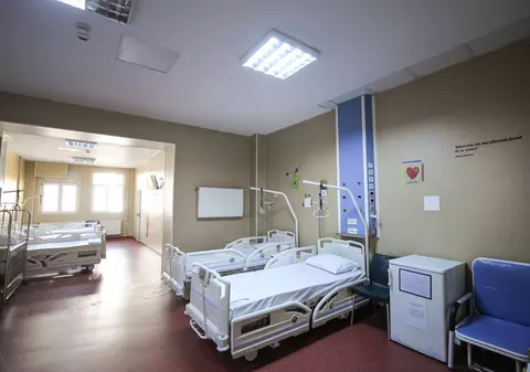 Despăgubiri de 300.000 de euro pentru familia unui bărbat care a murit din cauza unei infecții nosocomiale, într-un spital din Cluj