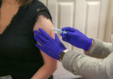 OMS: Cel puţin 1,4 milioane de vieţi au fost salvate în Europa de vaccinarea anti-COVID-19