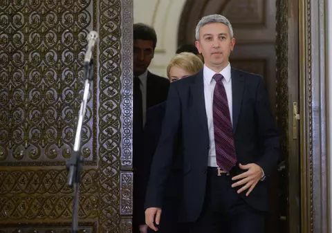 Dan Diaconescu scapă de arestul la domiciliu în dosarul în care este acuzat de acte sexuale cu minore