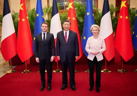 Cronica unei săptămâni internaționale. Între Franța, China, Ucraina & războiul hibrid al Rusiei în România