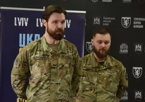 Decimată în Mariupol, brigada Azov face eforturi să-și reconstruiască efectivele, pentru a participa la contraofensiva ucraineană