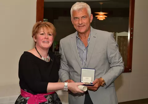 Omul de afaceri Tinel Timu ar fi fost asasinat, în plină stradă, în Montreal, anunță presa canadiană. Cel puțin 5 focuri de armă au fost trase