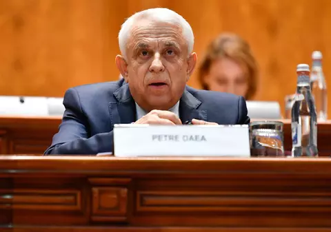 Daea a venit cu jurnalul de activitate la dezbaterea moțiunii împotriva sa și a vorbit aproape o oră despre propriile realizări