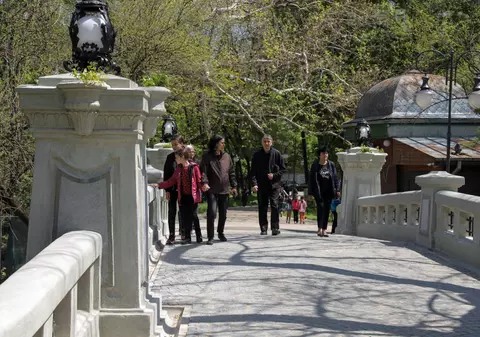 Parcurile administrate de Primăria Capitalei vor arăta mai bine vara aceasta, promite Nicușor Dan