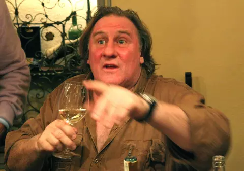 Gerard Depardieu, văzut de actriţa franceză Anouk Grinberg când agresa femei