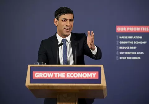 Rishi Sunak, anchetat pentru un posibil conflict de interese, în centrul căruia se află acțiunile pe care le deține soția sa la o societate privată