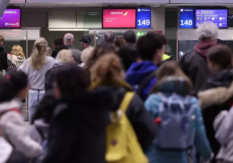 Român prins fără bilet într-un avion ce urma să decoleze din Viena. Zborul a fost anulat