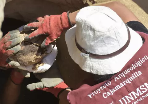 Mumie de peste 1.000 de ani, descoperită într-un complex arheologic din Peru