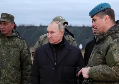 Vladimir Putin a fost în inspecție în Ucraina, în cartierul general militar din regiunea Herson