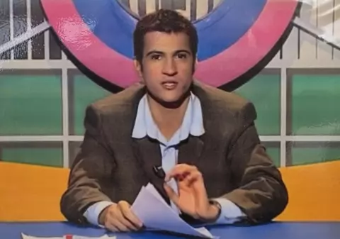 23 de ani de „Cronica Cârcotașilor”. Șerban Huidu spune cum a început emisiunea: „Filmam într-un subsol, unde era plin de șobolani”