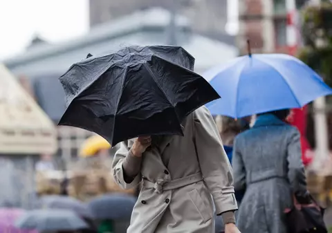 MAE, atenţionare de călătorie pentru românii care merg în Irlanda: Rafale de vânt de 130 de kilometri pe oră