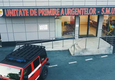 Bebeluș de 11 luni din Bistrița, transportat la Spitalul de Arși din București, după ce a fost opărit. Are arsuri pe 20% din corp