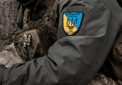 Un videoclip cu decapitarea unui presupus soldat ucrainean e distribuit de canalele proruse de Telegram: „Pune-l într-un sac și trimite-l comandantului”