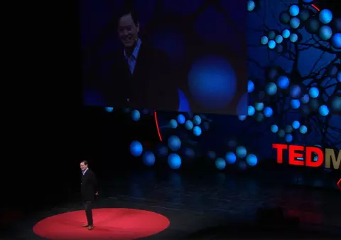 Andrew Solomon, unul dintre cei mai cunoscuți profesori și autori de psihologie clinică ai lumii, apel pentru români: „Chiar dacă Iulia Marin a pierdut lupta, e un fapt cert că a oferit lumii întregi dovezi care vor salva viețile altora”